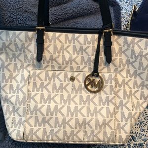 Michael Kors purse